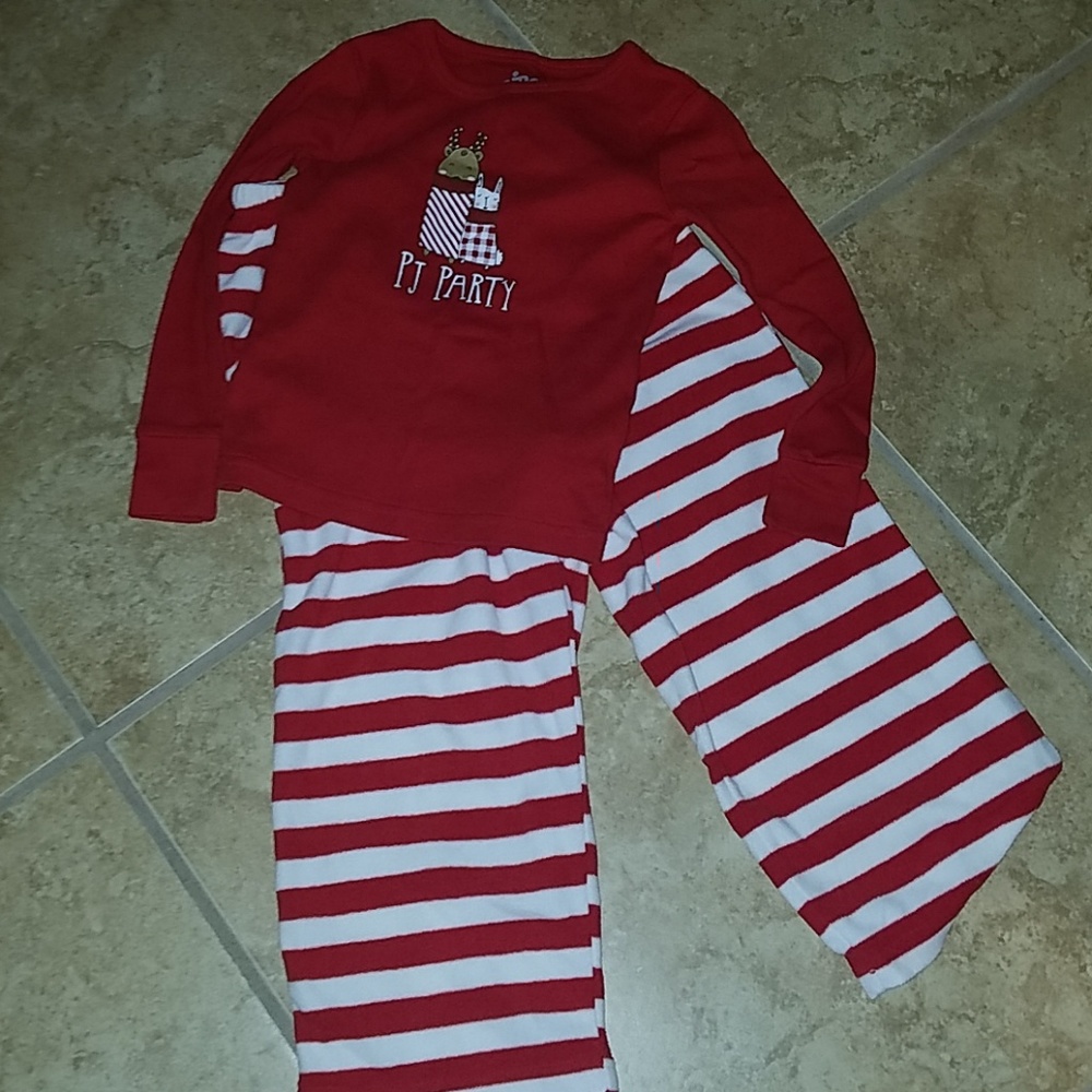 Size 3T holiday pajama set